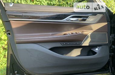 Седан BMW 7 Series 2022 в 