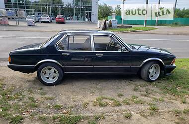 Седан BMW 7 Series 1985 в Черновцах