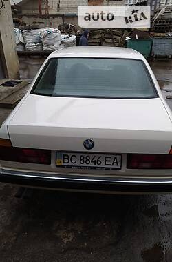 Седан BMW 7 Series 1988 в Львові