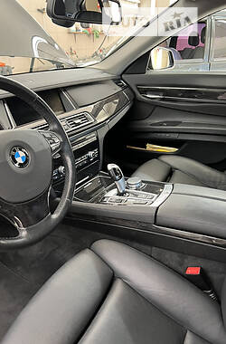 Седан BMW 7 Series 2014 в Одесі