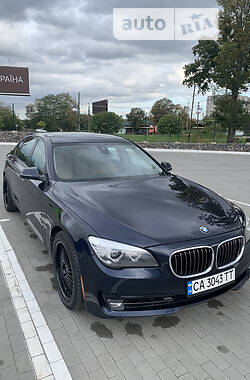 Седан BMW 7 Series 2013 в Умані