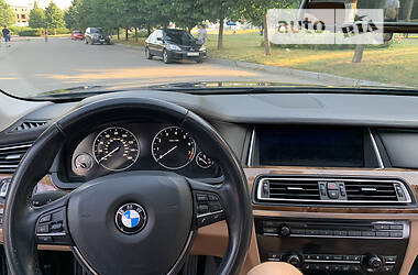 Седан BMW 7 Series 2013 в Умані