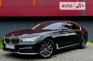 Седан BMW 7 Series 2017 в Киеве