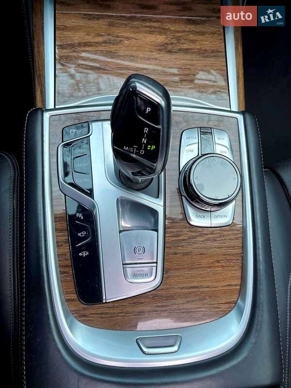 Седан BMW 7 Series 2016 в Киеве