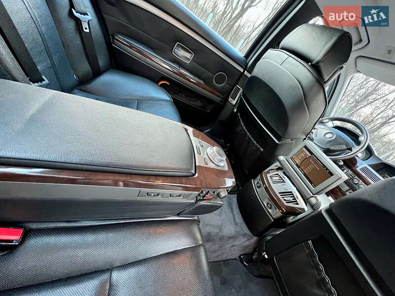 Седан BMW 7 Series 2007 в Кривому Розі