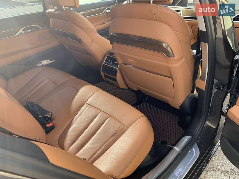 Седан BMW 7 Series 2016 в Житомире фото 8 Седан BMW 7 Series 2016 в Житомире