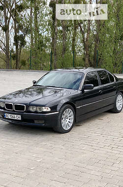 Седан BMW 7 Series 2000 в 
