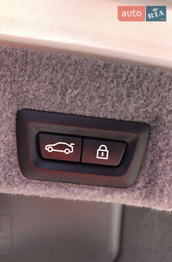 Седан BMW 7 Series 2011 в 