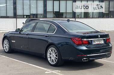 Седан BMW 7 Series 2013 в Ровно