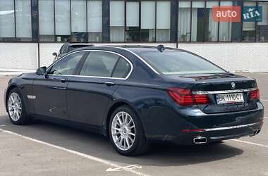 Седан BMW 7 Series 2013 в Ровно