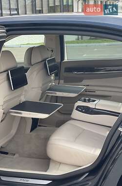 Седан BMW 7 Series 2013 в Ровно