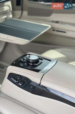 Седан BMW 7 Series 2013 в Ровно