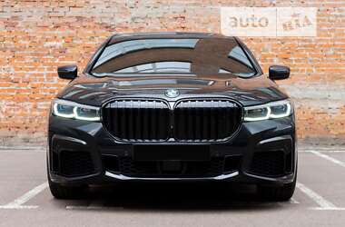 Седан BMW 7 Series 2021 в Львове