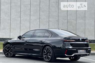 Седан BMW 7 Series 2023 в 
