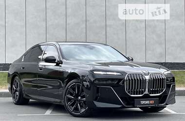 Седан BMW 7 Series 2023 в 