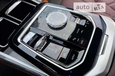 Седан BMW 7 Series 2023 в 