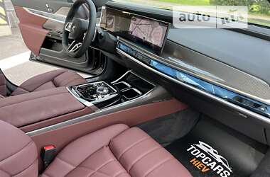 Седан BMW 7 Series 2023 в 