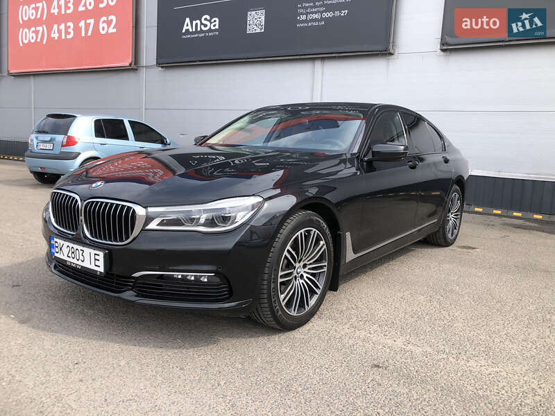 Седан BMW 7 Series 2015 в Рівному