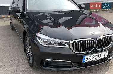 Седан BMW 7 Series 2015 в Рівному