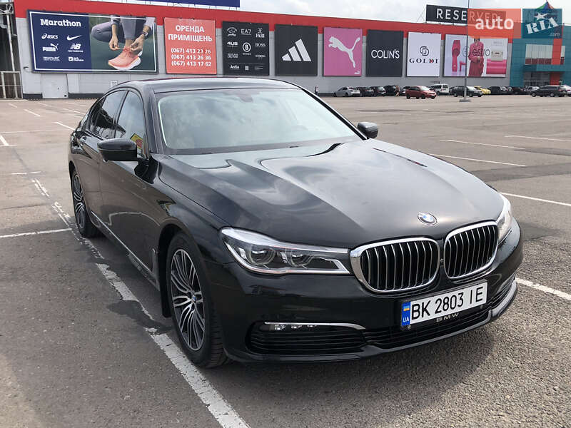 Седан BMW 7 Series 2015 в Рівному