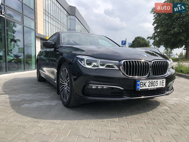 Седан BMW 7 Series 2015 в Рівному