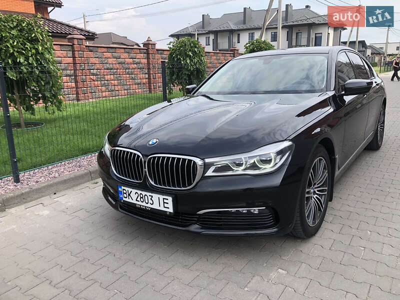 Седан BMW 7 Series 2015 в Рівному