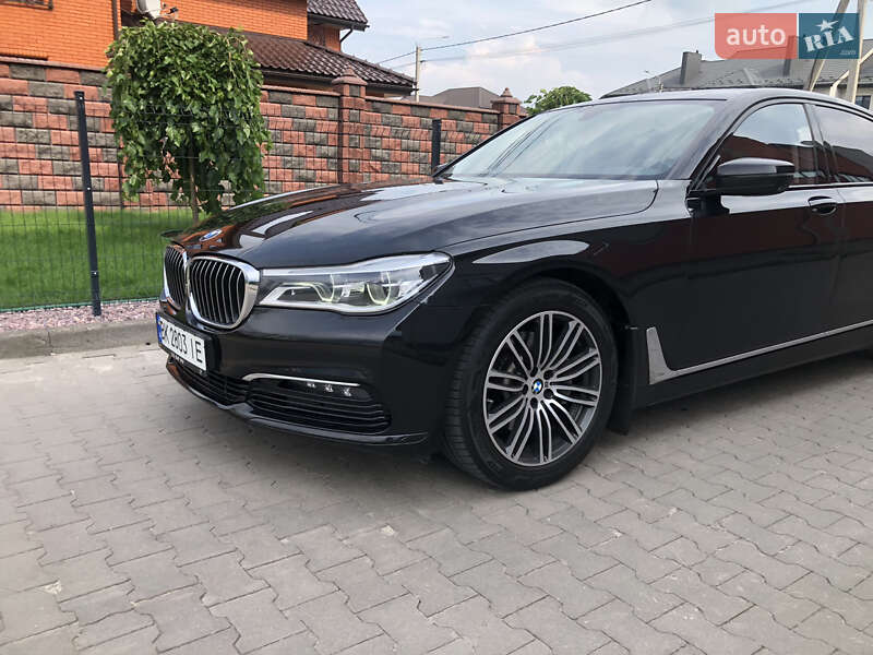 Седан BMW 7 Series 2015 в Рівному