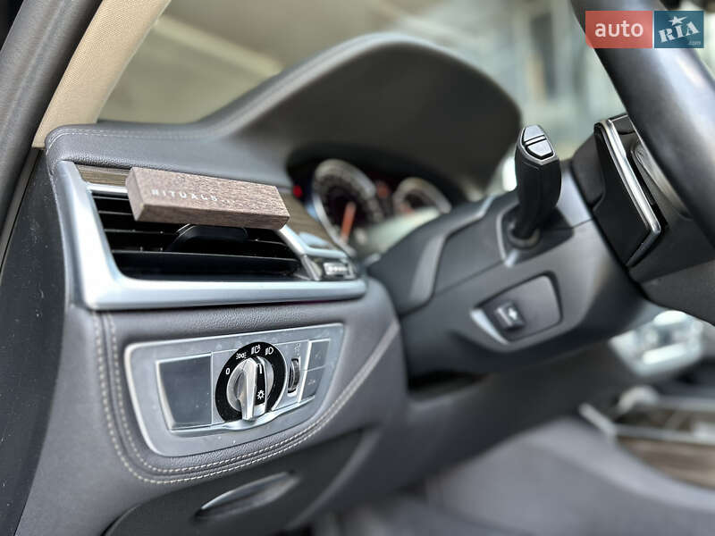 Седан BMW 7 Series 2018 в Львове