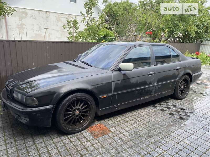 Седан BMW 7 Series 1995 в Овруче