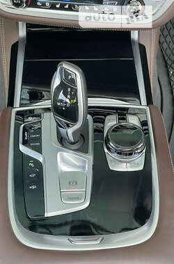 Седан BMW 7 Series 2020 в 