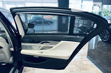 Седан BMW 7 Series 2017 в 