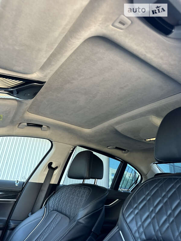 Седан BMW 7 Series 2016 в Ковелі