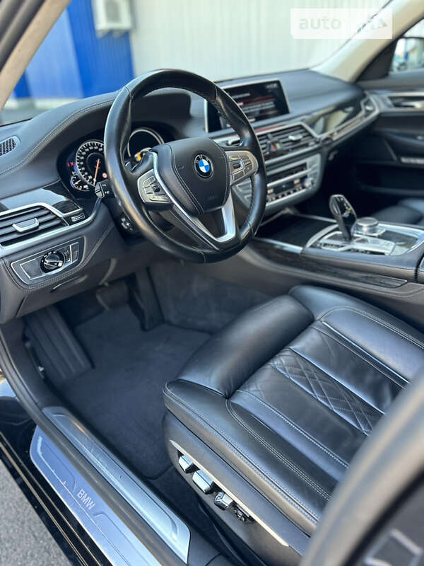 Седан BMW 7 Series 2016 в Ковелі