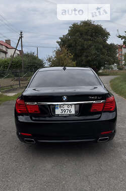 Седан BMW 7 Series 2012 в Львові