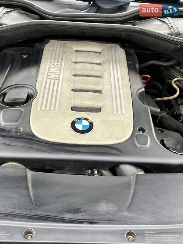 Седан BMW 7 Series 2004 в Самборі