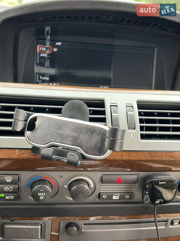 Седан BMW 7 Series 2004 в Самборі