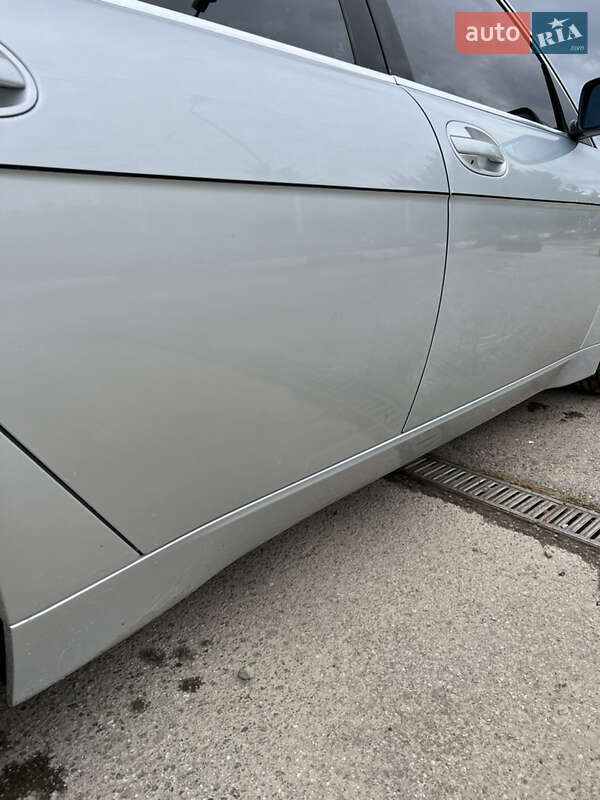 Седан BMW 7 Series 2004 в Самборі