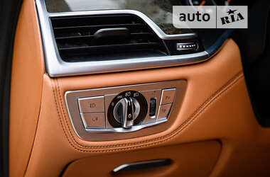 Седан BMW 7 Series 2016 в Ужгороде