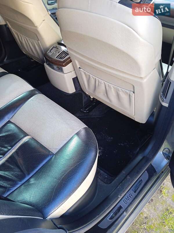 Седан BMW 7 Series 2002 в Львові