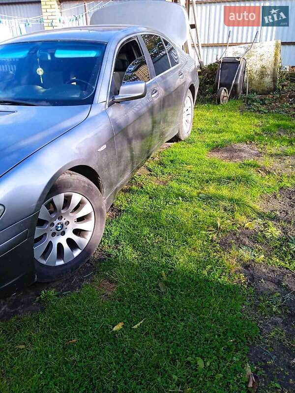 Седан BMW 7 Series 2002 в Львові