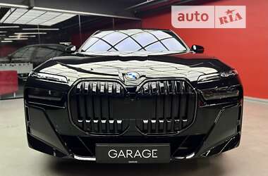 Седан BMW 7 Series 2023 в Киеве