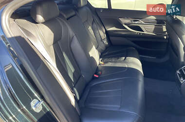 Седан BMW 7 Series 2018 в 