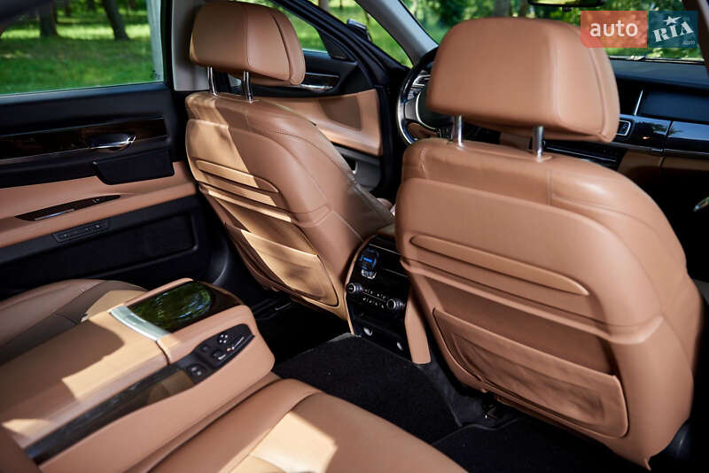 Седан BMW 7 Series 2013 в Києві