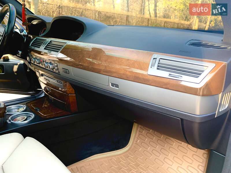 Седан BMW 7 Series 2005 в Тернополі