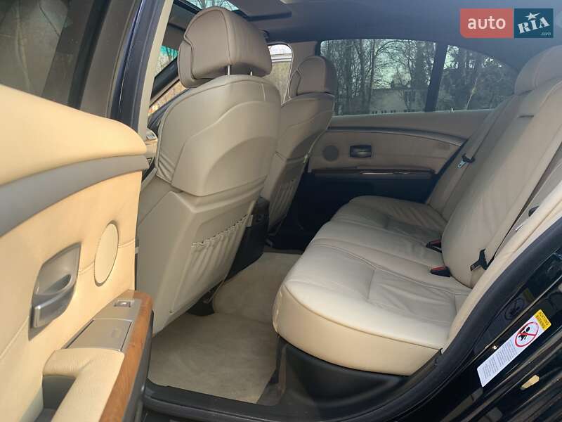 Седан BMW 7 Series 2005 в Тернополі