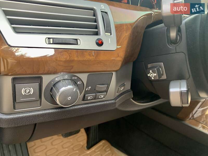 Седан BMW 7 Series 2005 в Тернополі