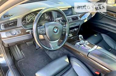 Седан BMW 7 Series 2011 в Львові