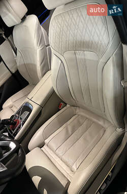 Седан BMW 7 Series 2015 в Ужгороде