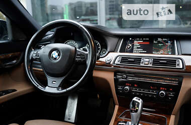 Седан BMW 7 Series 2014 в Львові