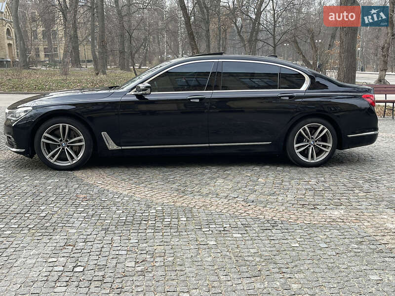Седан BMW 7 Series 2016 в Киеве